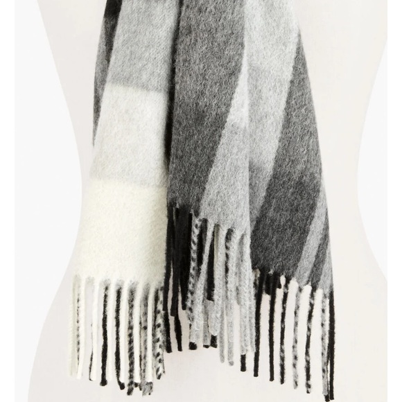 Talbots cashmere scarf NWT - Picture 3 of 7